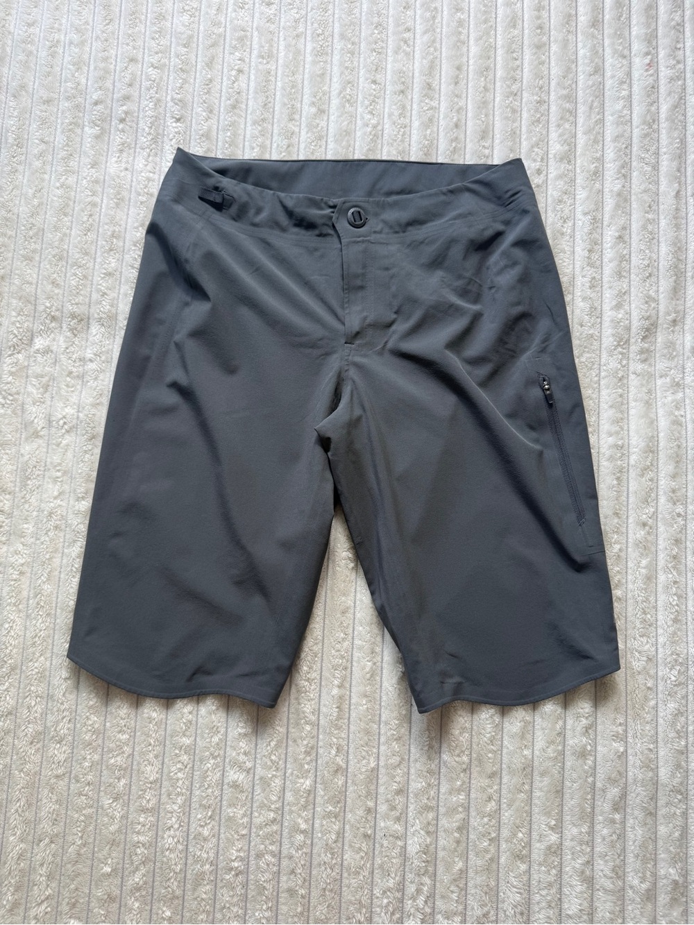 Patagonia Men's Gray Bermuda Shorts Polyester Elastane Stretch Quick Dry